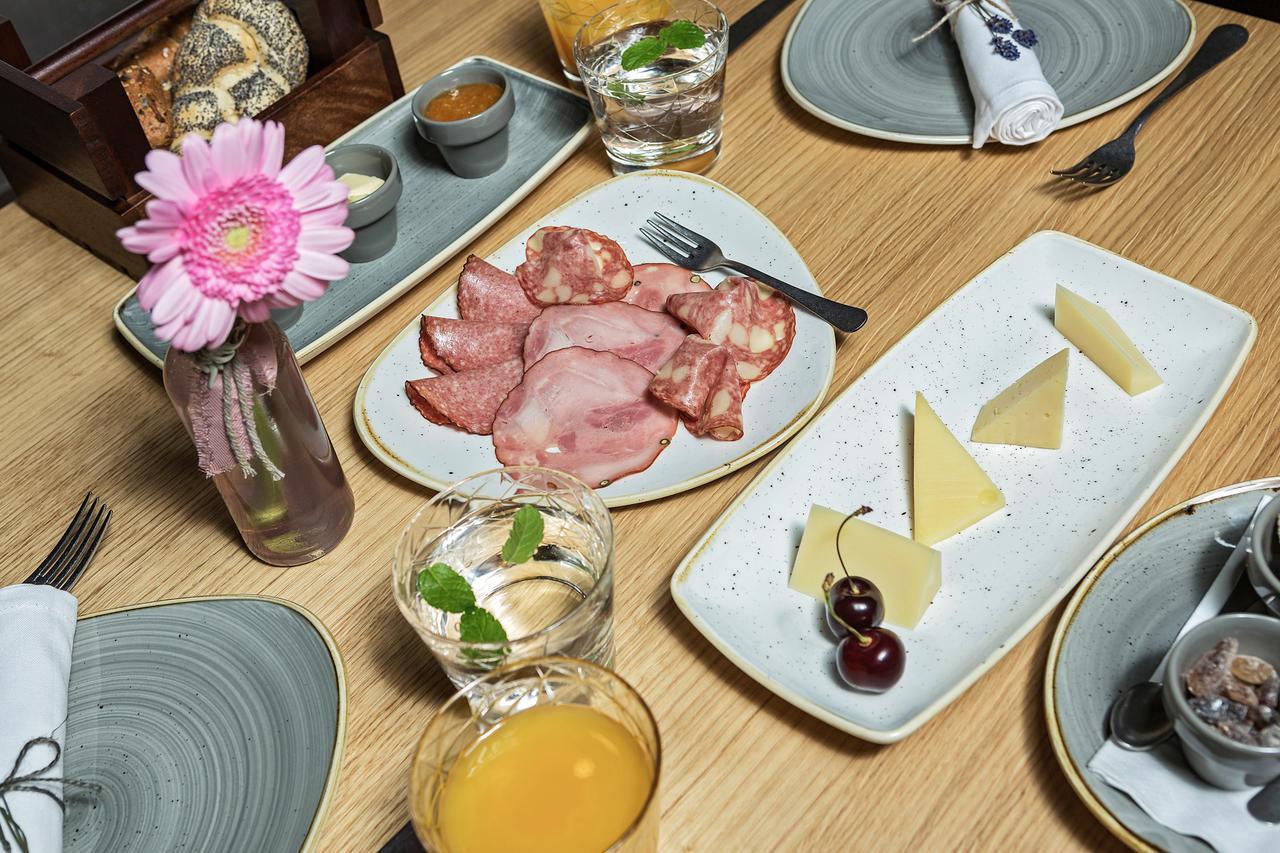 Senses Violett Suites - Adults Only Zell am See Buitenkant foto